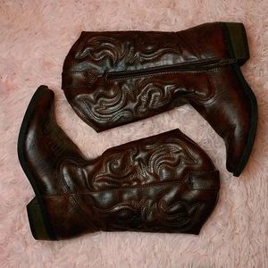 Target Cherokee Brown Heeled Cowgirl Boots 5